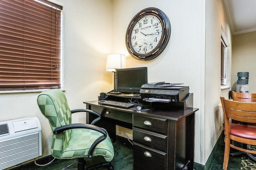 Comfort Inn Davenport East - Bettendorf דבנפורט מראה חיצוני תמונה