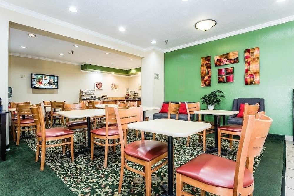 Comfort Inn Davenport East - Bettendorf דבנפורט מראה חיצוני תמונה