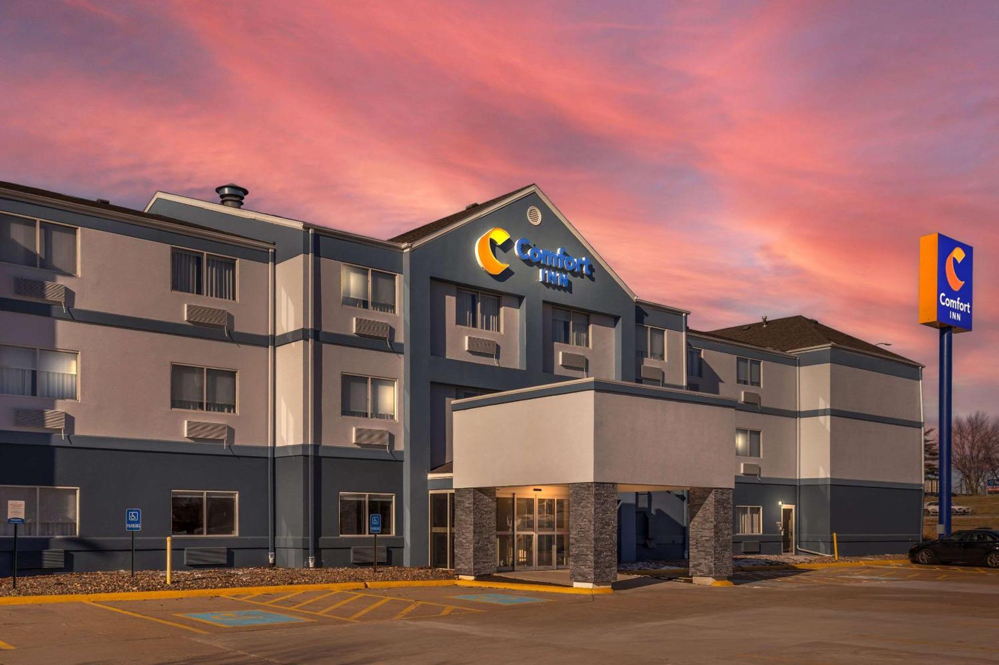 Comfort Inn Davenport East - Bettendorf דבנפורט מראה חיצוני תמונה