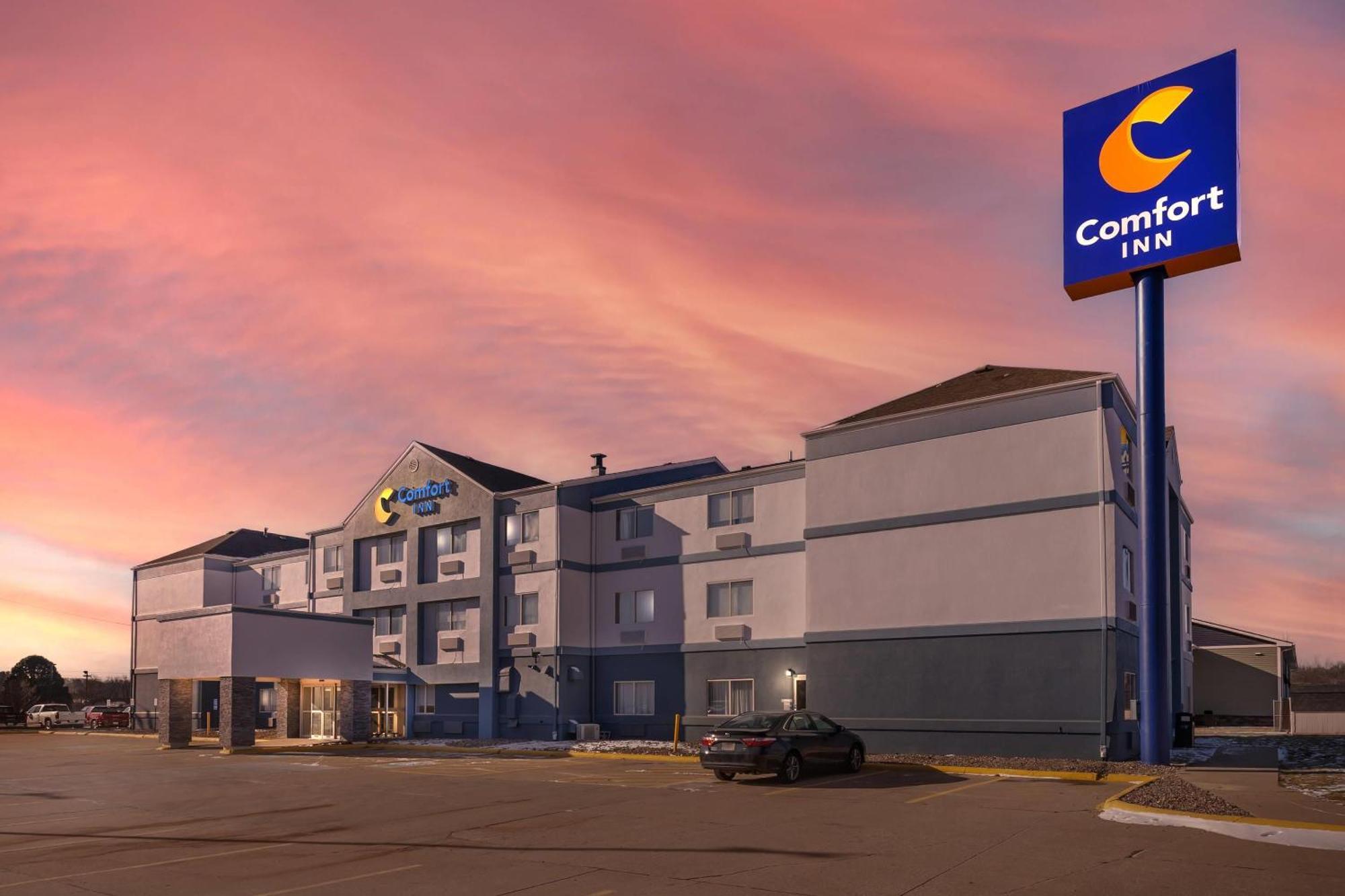 Comfort Inn Davenport East - Bettendorf דבנפורט מראה חיצוני תמונה