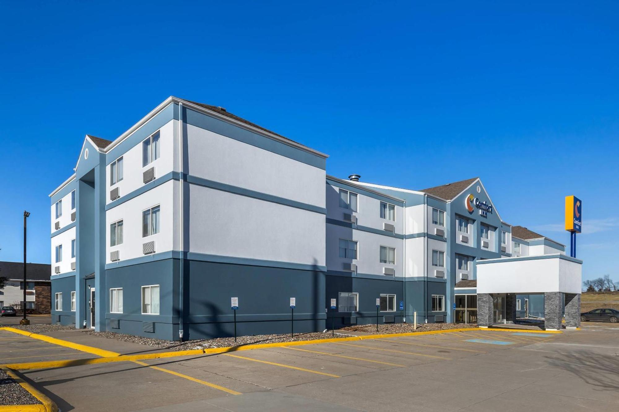 Comfort Inn Davenport East - Bettendorf דבנפורט מראה חיצוני תמונה